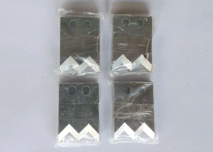 ホワイトスチールブレード、タングステンスチールブレード、フラットグルーブブレード、ストリッピングマシンタングステンスチールブレード、高速度スチールブレード、単線タングステン鋼ブレード、ダブルワイヤータングステンスチールブレード、一対の端子ブレード、3Fエアピーリングマシンブレード、シングルワイヤー高速度鋼ブレードのワンピース、ダブルワイヤーハイスピードスチールブレードのワンピース、2000#モールドブレード、 同軸機械ブレード、ホワイトスチールブレード