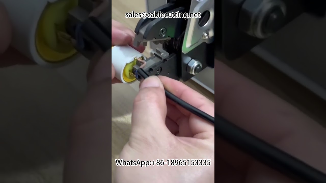 0.25～16sqmm角端子対応 電動端子圧着機 | 高精度ワイヤー加工