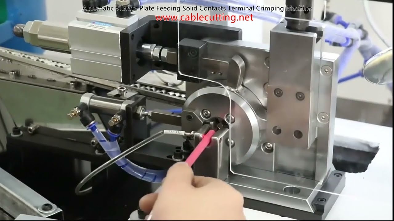 振動ディスクフィーダー搭載！ソリッドコンタクト端子自動圧着機