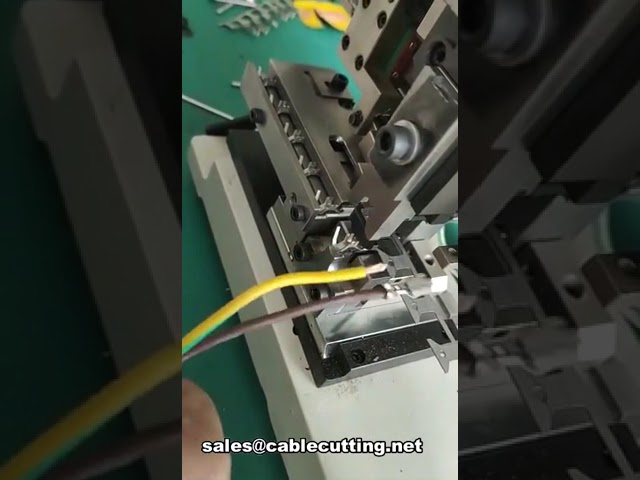 OTP高精度横型金型 | 射出成形の精度と再現性を革新